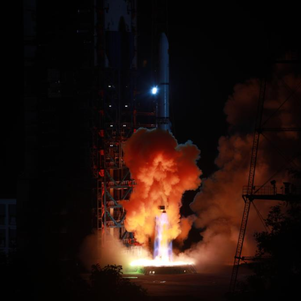 China Sukses Luncurkan Satelit Indera Jauh