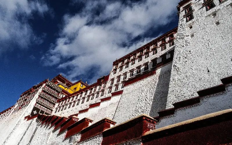 Mengenal Istana Potala Tibet, Kastil Tertinggi di Dunia-Image-2