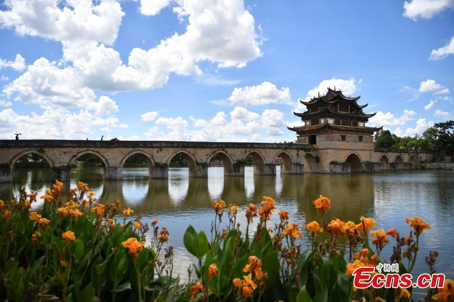 POTRET: Jembatan Kuno Shuanglong di Yunnan-Image-1