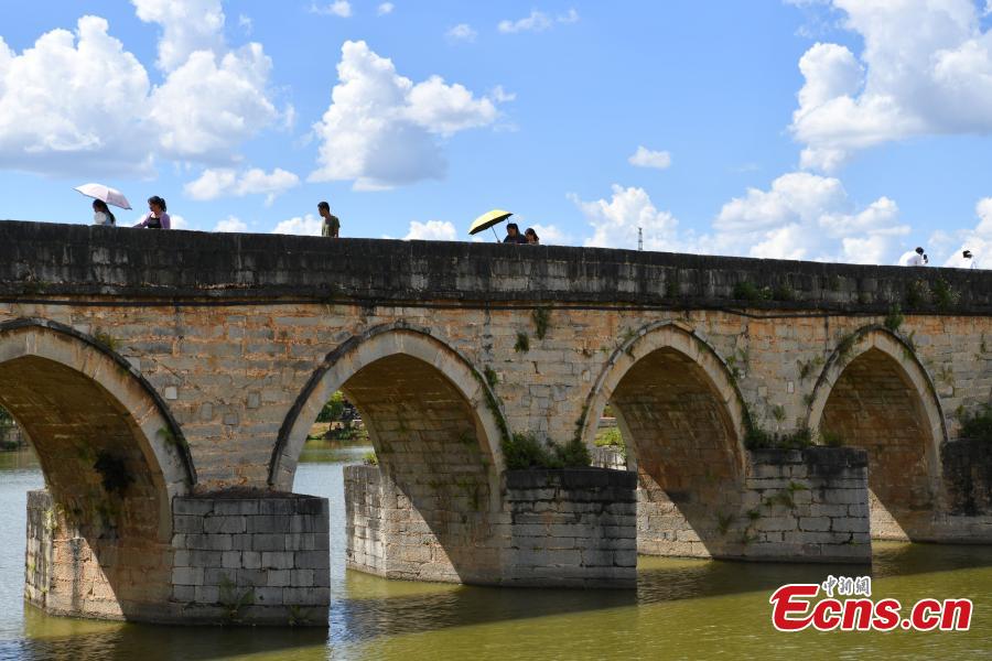 POTRET: Jembatan Kuno Shuanglong di Yunnan-Image-3