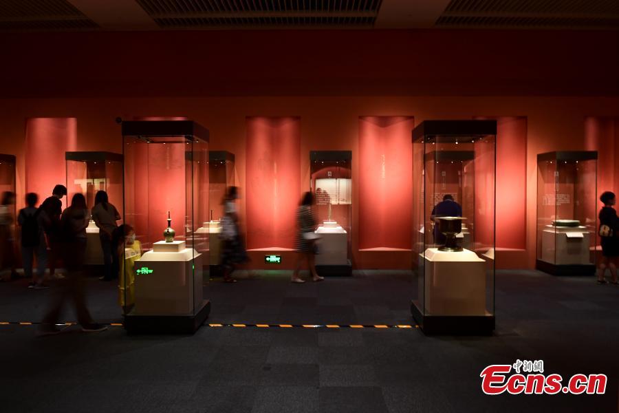 POTRET: Pameran Perunggu China-Korsel-Jepang-Image-6