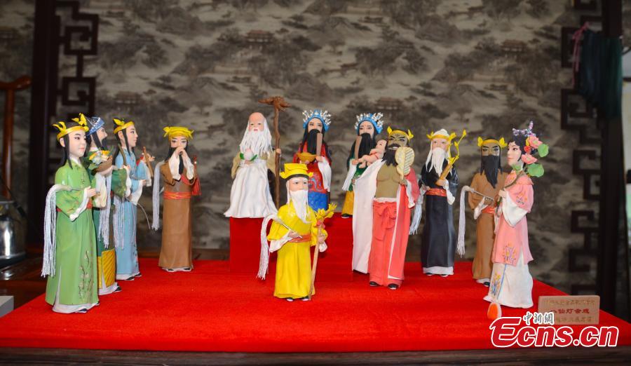 POTRET: Seniman Ciptakan Seni Miniatur Unik Dari Adonan di Hebei-Image-4