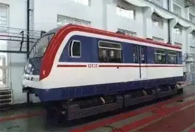 SEJARAH: 2001 Kereta Maglev Domestik Pertama China Diluncurkan-Image-1