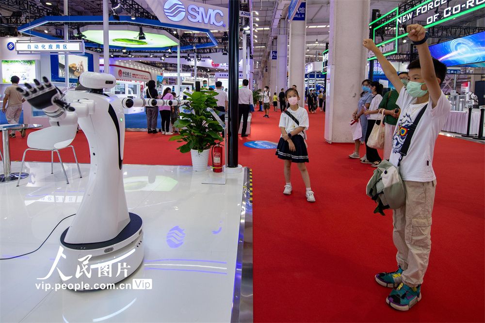 500 Robot Pamer Keahlian di Expo di Beijing-Image-6