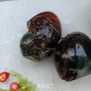 Resep Telur Songhua dengan Campuran Tahu Khas China-Image-4