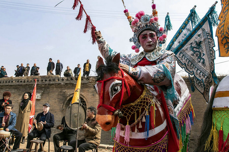 Pertunjukan Kuda Bambu Tetap Hidup di Shanxi-Image-1