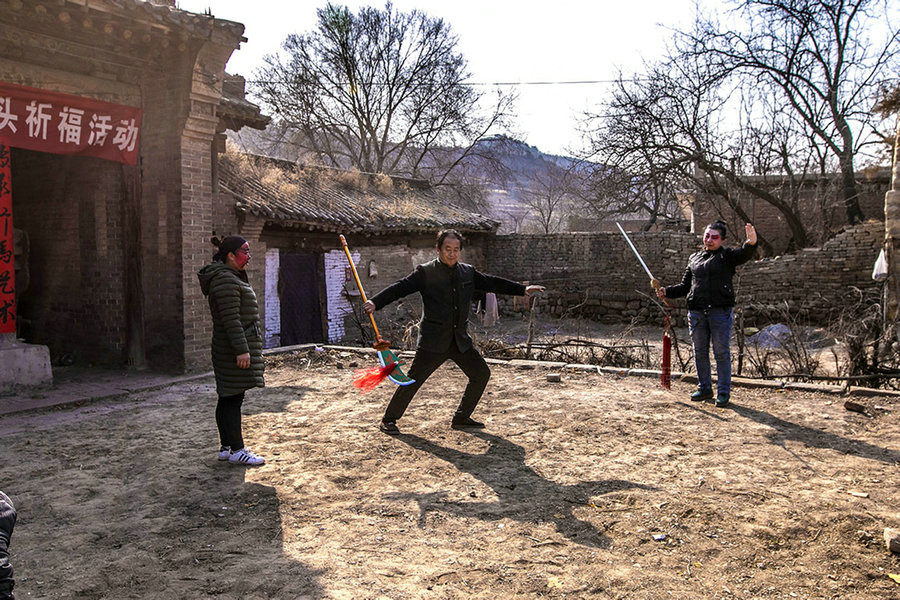 Pertunjukan Kuda Bambu Tetap Hidup di Shanxi-Image-6