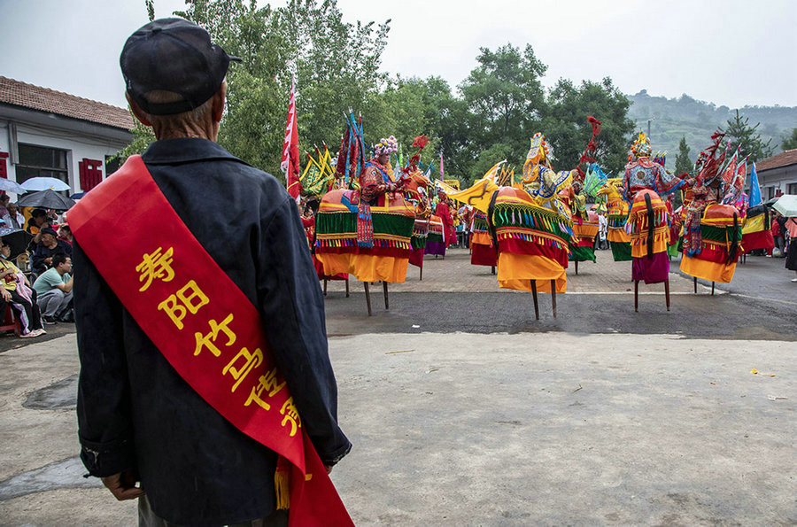 Pertunjukan Kuda Bambu Tetap Hidup di Shanxi-Image-8