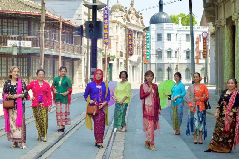 Wanita Indonesia Gelar Kampanye Kebaya di Shanghai-Image-1