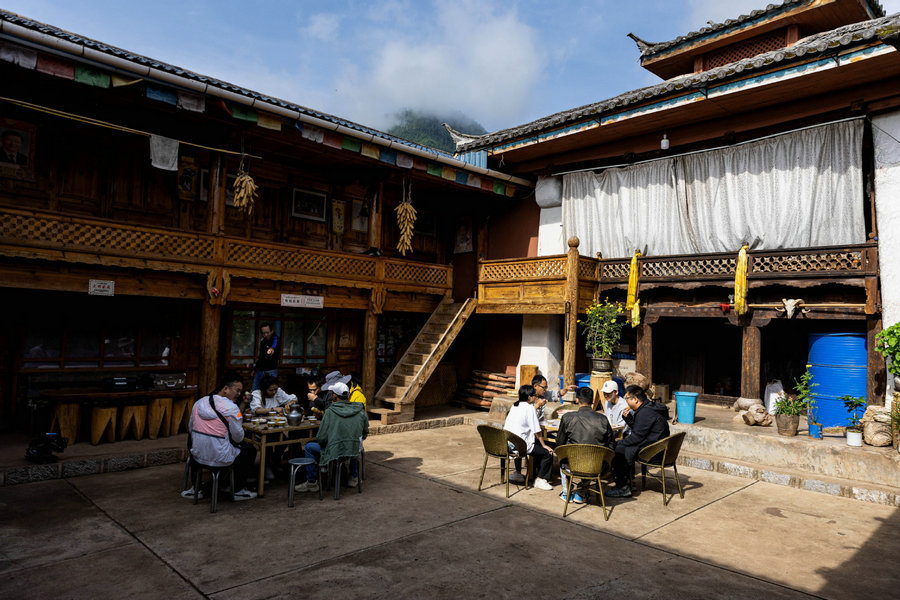 POTRET: Jelajah Desa Lijiazui, Desa Matriarkal di China-Image-3