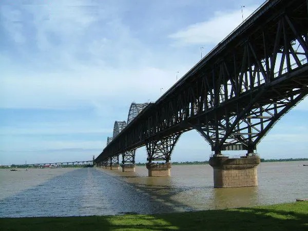 SEJARAH: 2000 Jembatan Sungai Yangtze Dibuka-Image-1