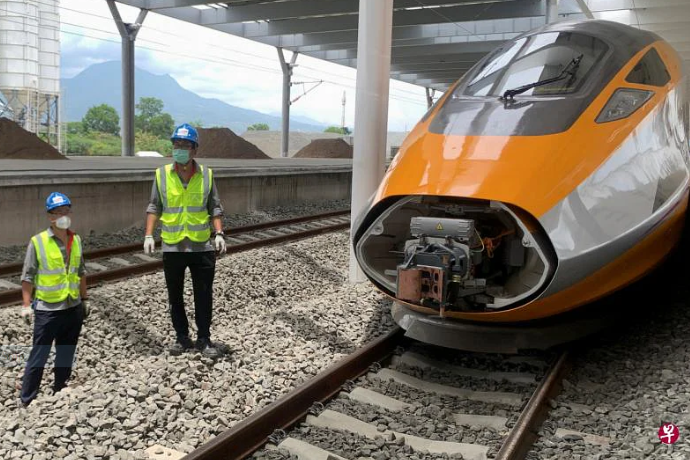 Pasang Box Girder KA Cepat Jakarta-Bandung Selesai-Image-1