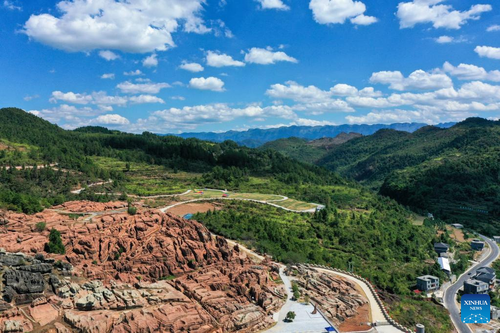 POTRET: Hamparan Hutan Batu Merah Youyang di Chongqing-Image-2