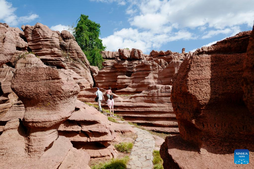 POTRET: Hamparan Hutan Batu Merah Youyang di Chongqing-Image-3