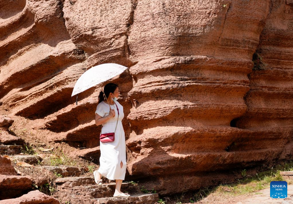 POTRET: Hamparan Hutan Batu Merah Youyang di Chongqing-Image-6