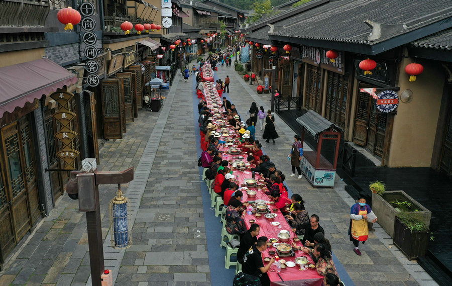 Meriahnya Suku Miao Saat Merayakan Tahun Baru di Guizhou-Image-2