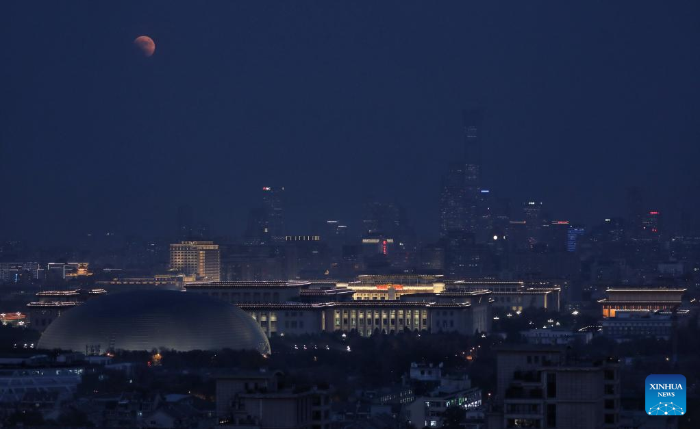 POTRET: Gerhana Bulan di Langit Beijing-Image-7