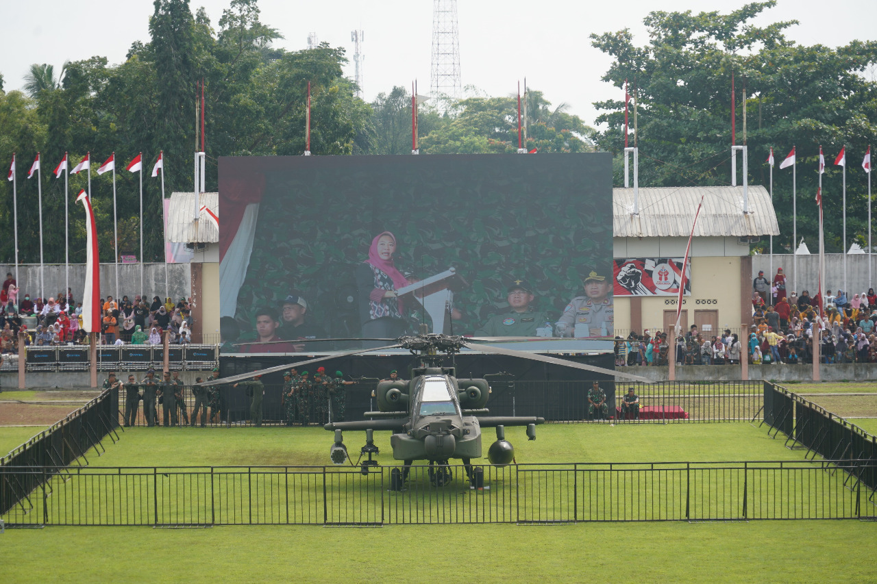 Antusiame Warga Purbalingga Saksikan Pameran Alutsista TNI-Image-3