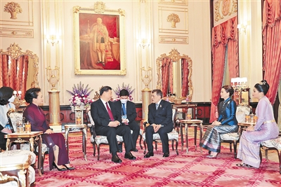 Xi Jinping dan Peng Liyuan Temu Raja dan Ratu Thailand-Image-1