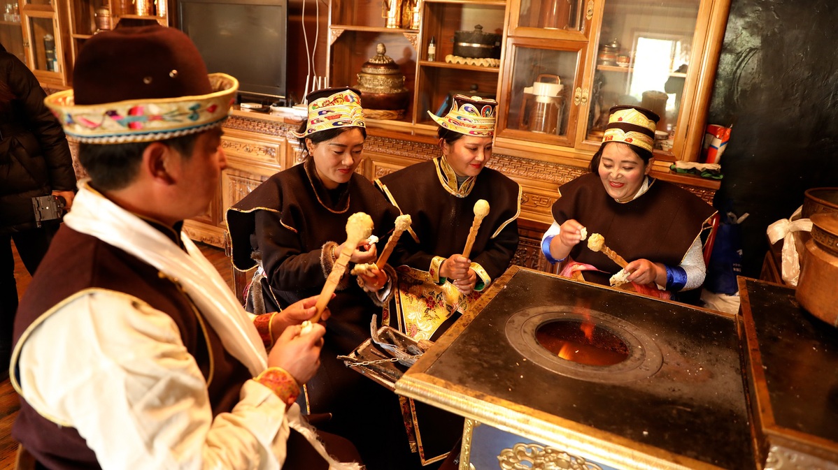 Kegembiraan Warga Tibet Rayakan Tahun Baru Gongbo-Image-1