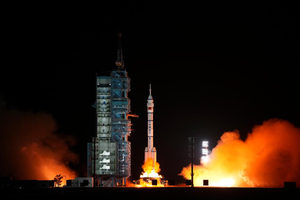 Satelit Shenzhou-15 Diluncurkan dari Jiuguan-Image-2