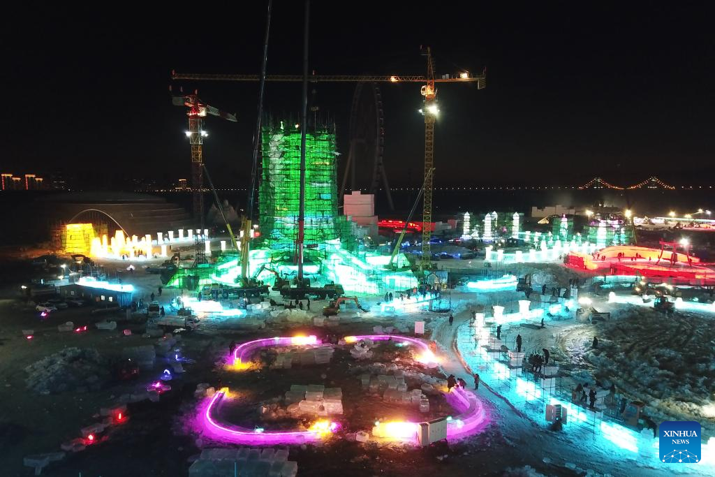 POTRET China's Harbin Ice-Snow World Dibangun-Image-4