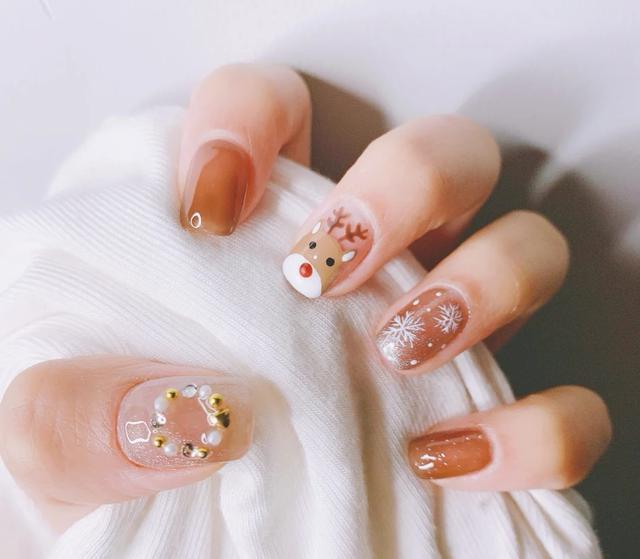 Rekomendasi Nail Art Cantik Bertema Natal-Image-10