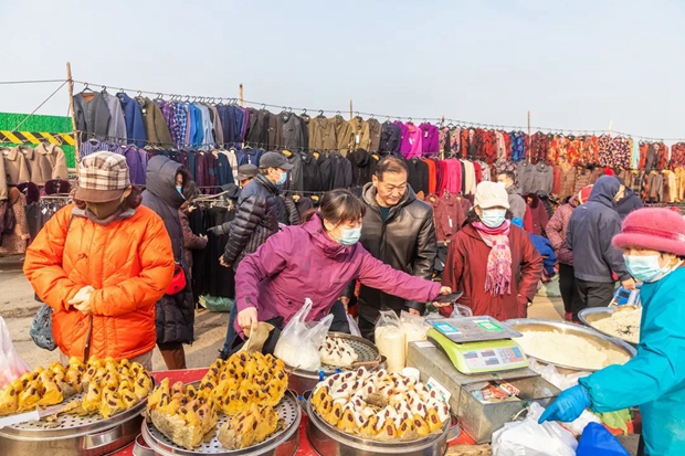 POTRET Barang Kebutuhan Imlek di Pasar Shandong-Image-1