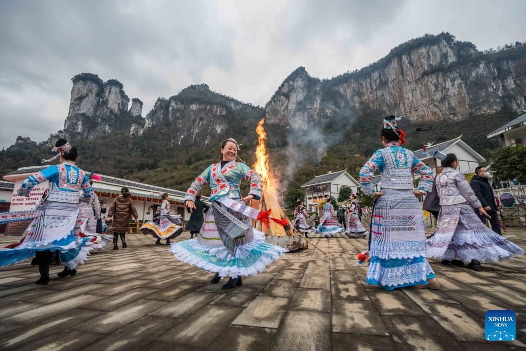 POTRET  Turis China Penuhi Tempat Wisata di Tahun Baru-Image-6