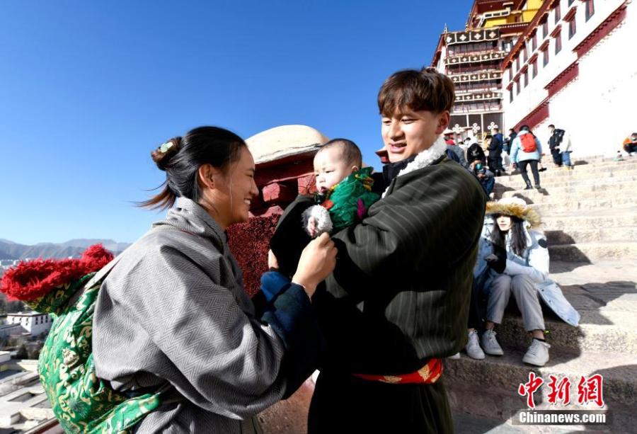 POTRET Istana Ikonik Potala Dibuka Lagi di Lhasa-Image-4