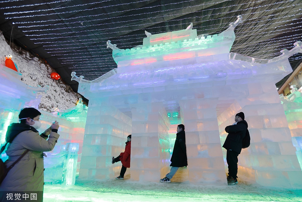 Karnaval Musim Dingin Seluas 200 Ribu Meter Persegi Digelar di Longqingxia-Image-7
