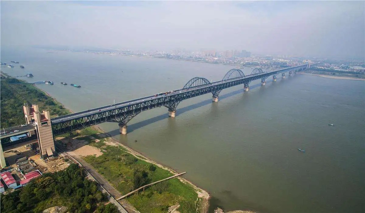 SEJARAH: 1993 Jembatan Sungai Yangtze Digunakan-Image-1
