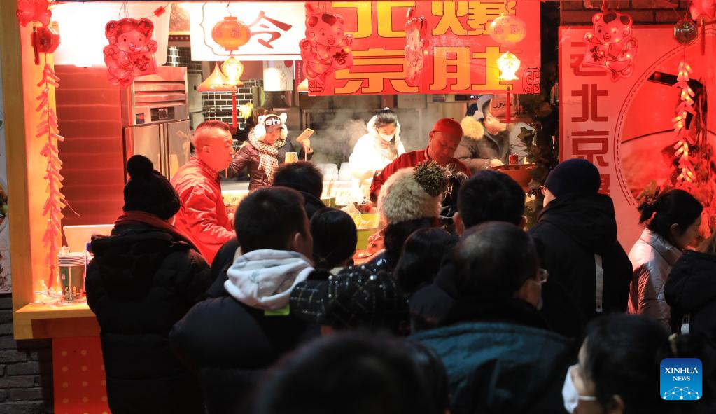 POTRET Warga Kunjungi Pekan Raya Kuil Huangsi-Image-5
