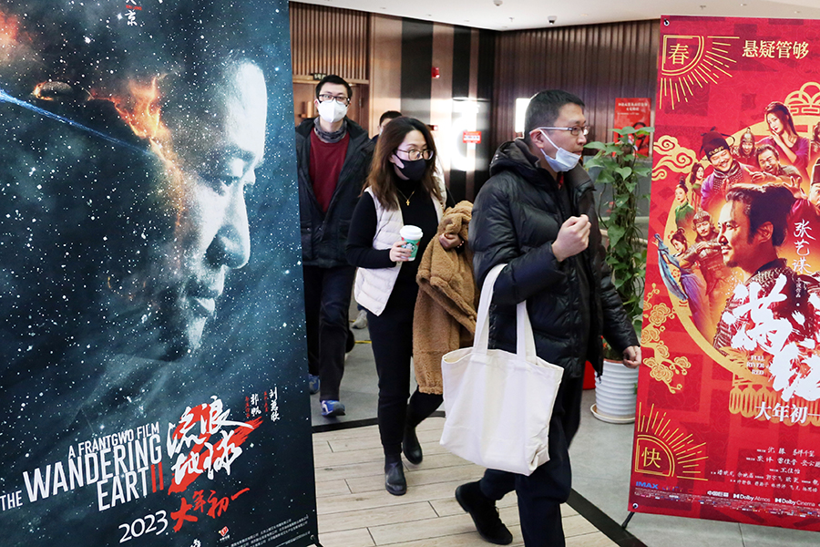Film Box Office Saat Imlek di China Raih 5 Miliar Yuan-Image-1