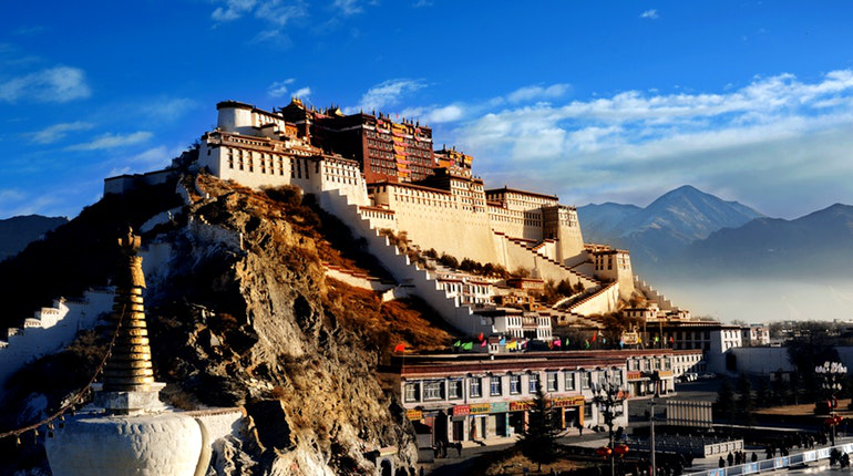 Potala Palace, Wisata Sejarah yang Pernah Hancur-Image-1