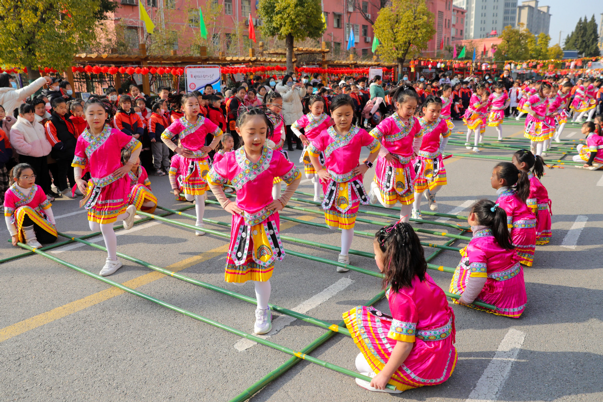 POTRET Festival Lampion di Kabupaten Shexian-Image-1