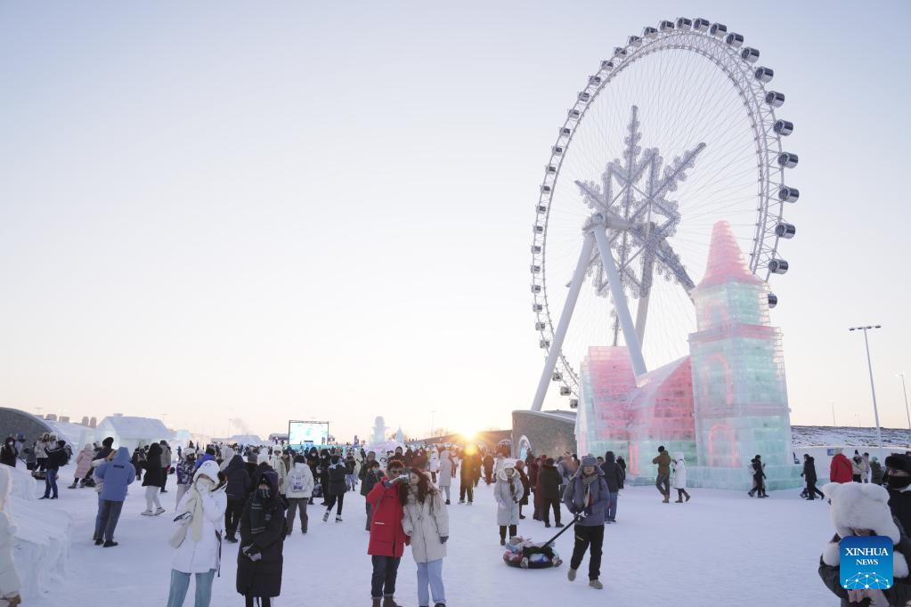 POTRET Harbin Ice and Snow World Ramai Turis-Image-6