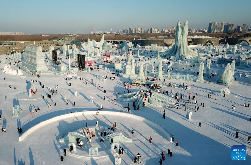 POTRET Harbin Ice and Snow World Ramai Turis-Image-8