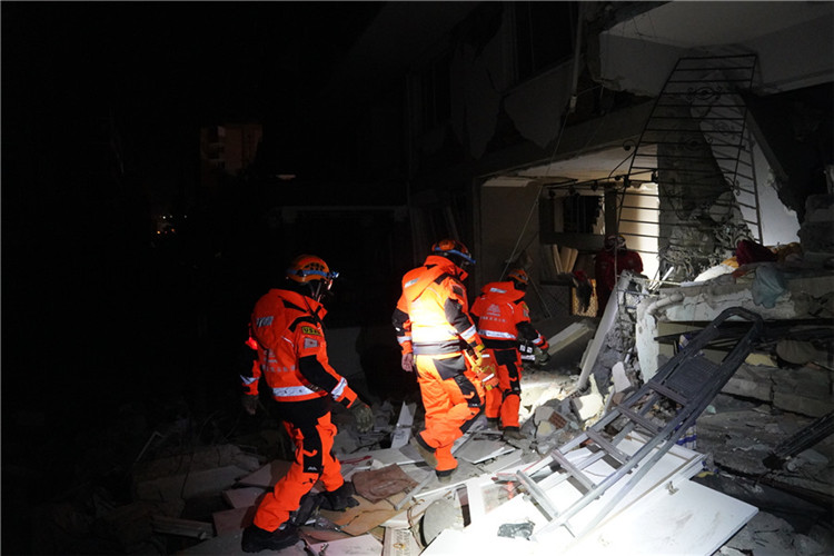 Tim Rescue China Sudah Tugas di Evakuasi Gempa Türki-Image-1