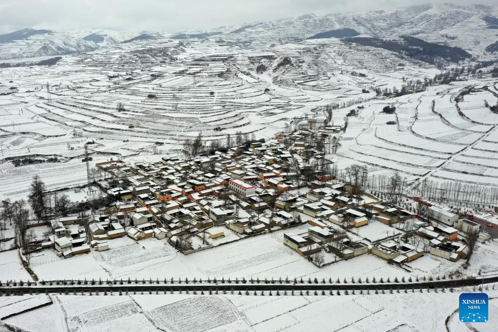 POTRET Indahnya Gugusan Salju di Dingxi-Image-1