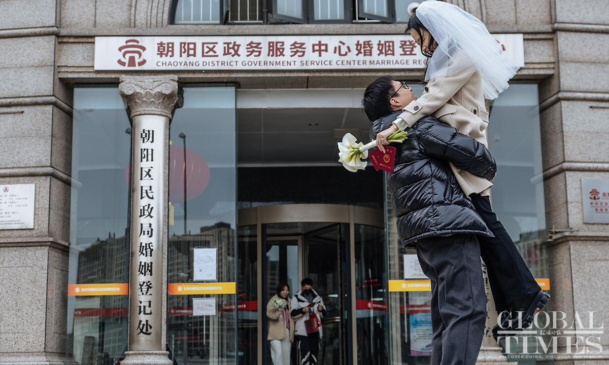 Mas Kawin Pengantin Pria China sampai Rp 660 Juta-Image-1