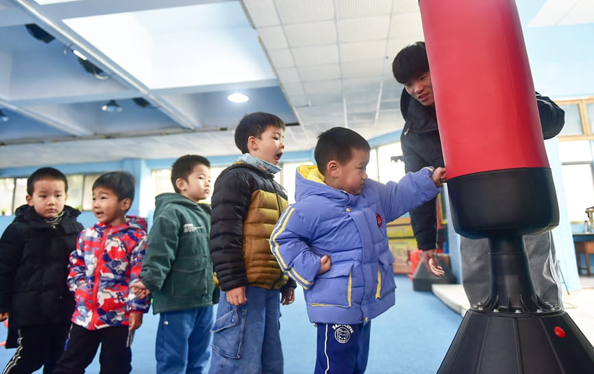 POTRET Anak-anak di Luoyang Diajari Beladiri-Image-2