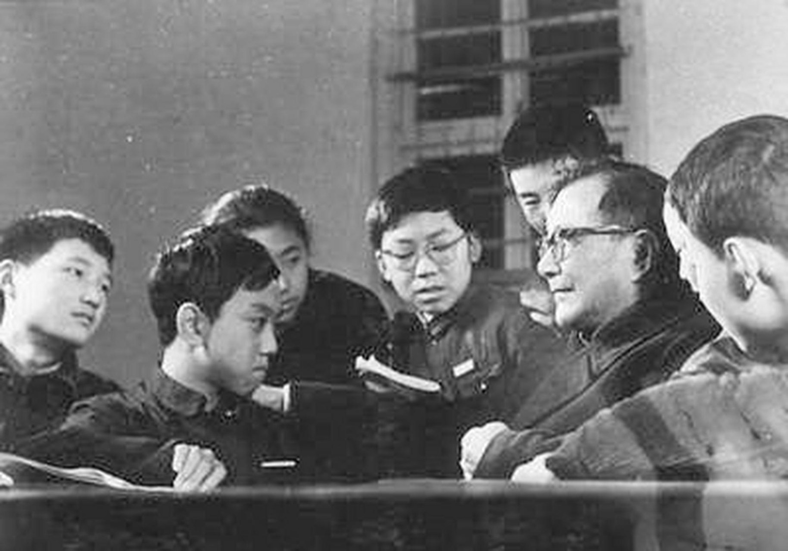 SEJARAH 1978 Kelas Yunior di Universitas Sci-tech China-Image-1