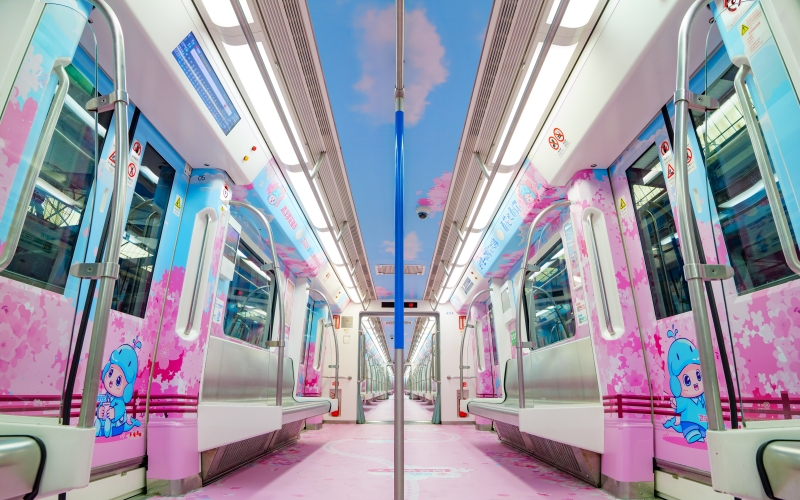 Kereta Metro Tema Bunga Sakura Debut di Wuhan-Image-2