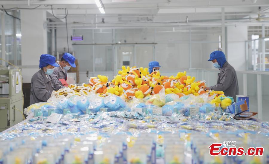 POTRET: Produksi Mainan Maskot untuk Asian Games Hangzhou-Image-1