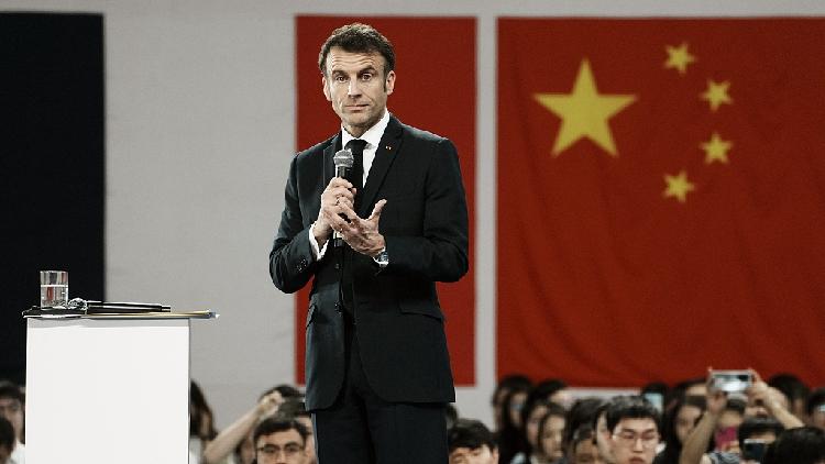 Kemenlu China Puji Kunjungan Presiden Macron-Image-1