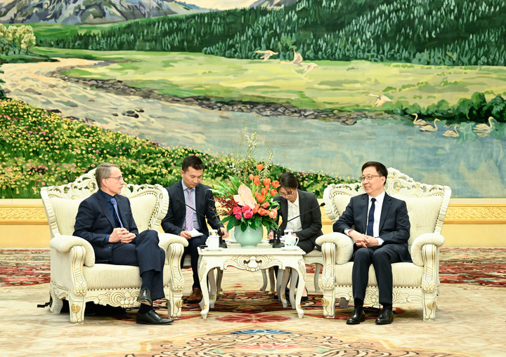 CHINA-BEIJING-HAN ZHENG-CEO INTEL-PERTEMUAN-Image-1