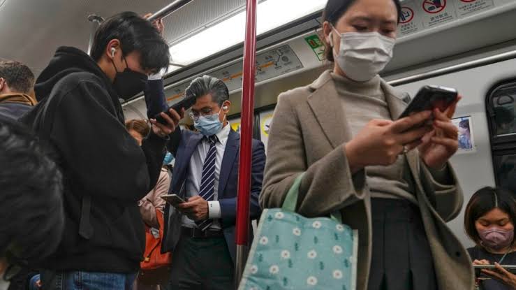China Akhiri Wajib Pakai Masker di Transportasi Umum-Image-1