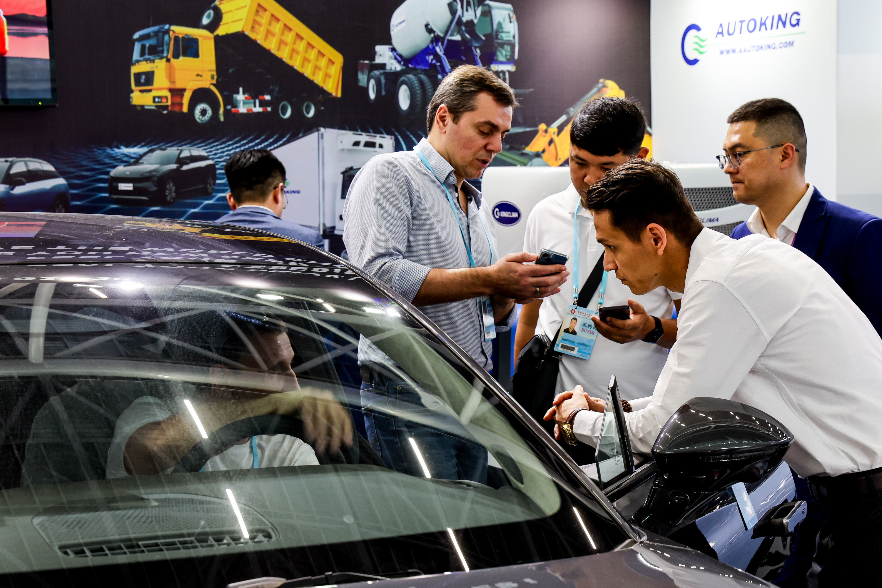 Mobil Energi Baru Menarik Perhatian di Canton Fair 2023-Image-3