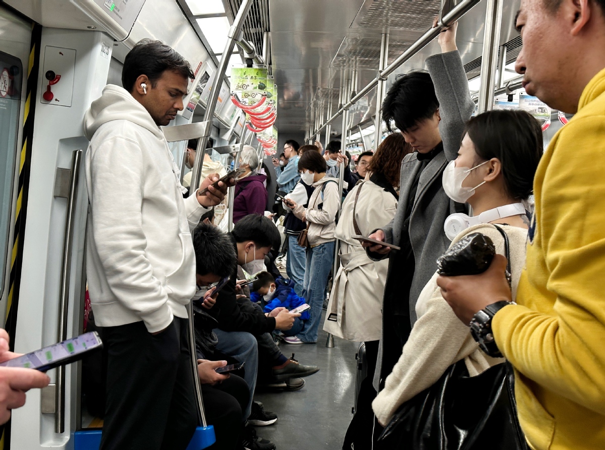 Tidak Wajib Bermasker di Angkutan Umum Beijing-Image-3